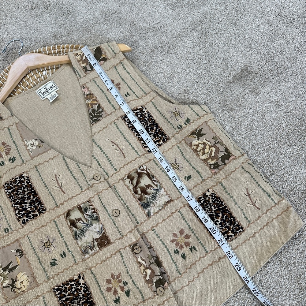 Tantrums Vintage Floral Embroidered Safari Patchwork Woven Cotton Vest in Tan 1X - Picture 8 of 9